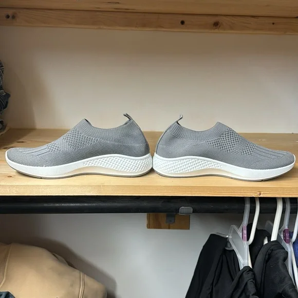 Tommy Bahama Flint Knit Joggers Memory Foam slip on sneakers charcoal gray - Picture 8 of 9